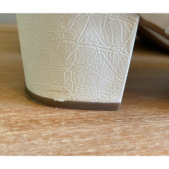 Gianni Bini Jaydennn White Leather Block Heel Boots Booties 11 - Picture 6 of 9